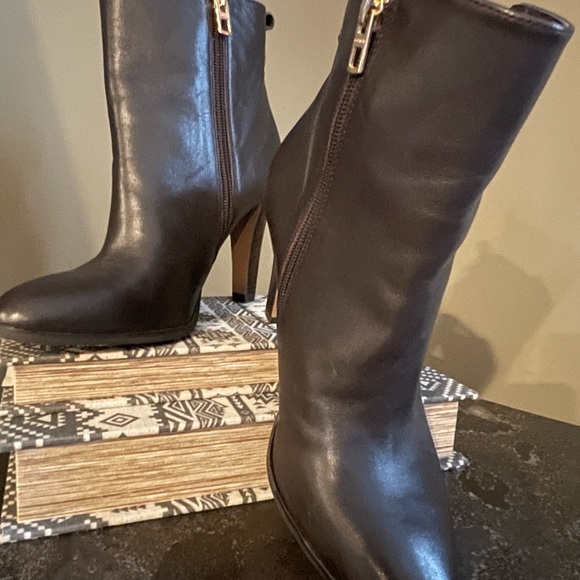 🤎🤍 COACH 🤎🤍Jemma Bootie Size 6.5 - Picture 2 of 12